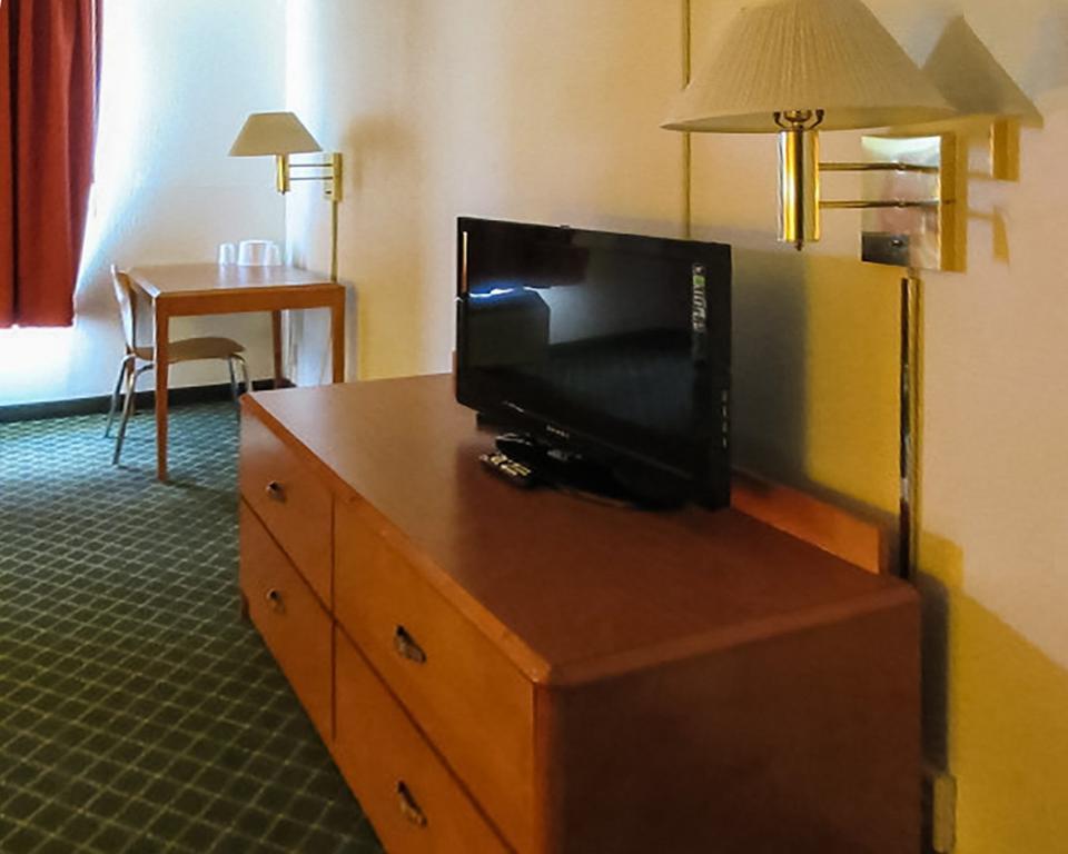 Econo Lodge Inn & Suites جونسون سيتي، تينيسي المظهر الخارجي الصورة