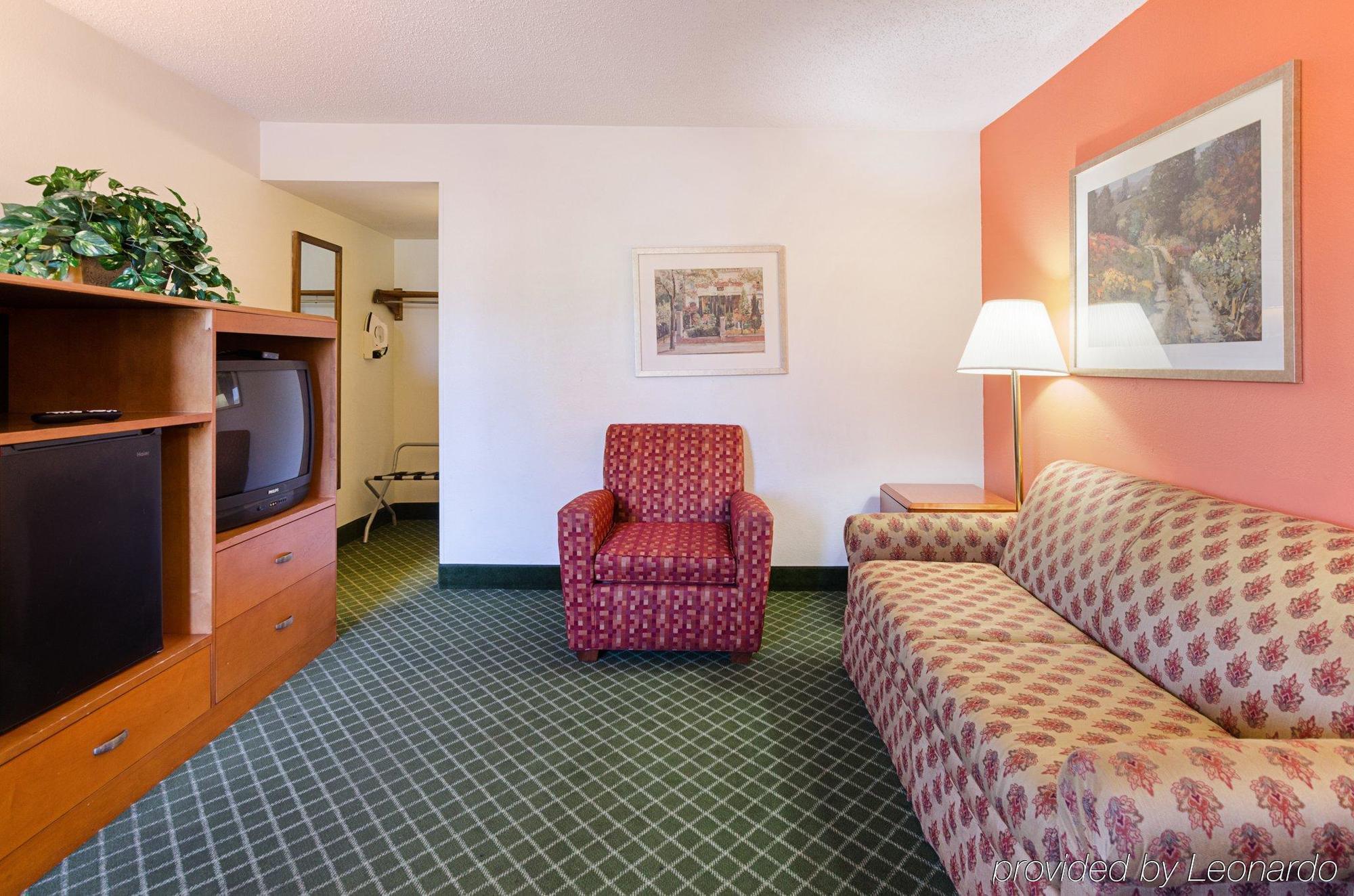 Econo Lodge Inn & Suites جونسون سيتي، تينيسي المظهر الخارجي الصورة