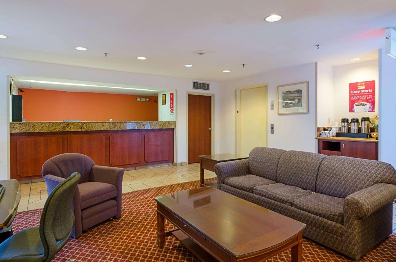 Econo Lodge Inn & Suites جونسون سيتي، تينيسي المظهر الخارجي الصورة